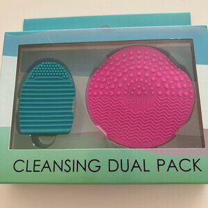 Silicone Makeup Cleaning Brush Scrubber Mat Set of 2 BRAND NEW IN BOX.